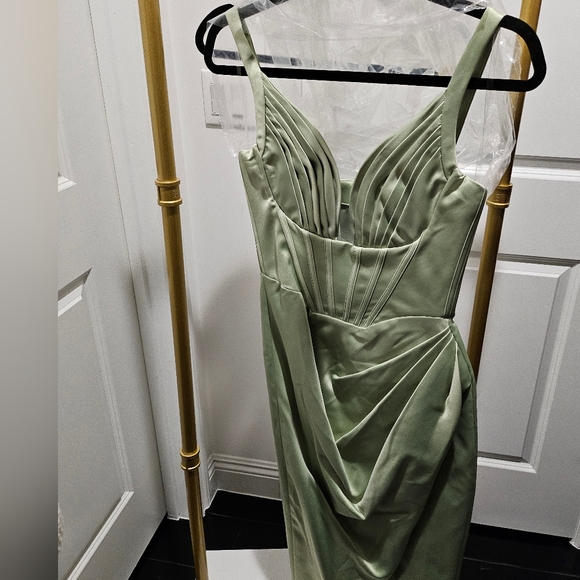 House of cb FAYE PISTACHIO SATIN CORSET MIDI DRESS small s - Picture 3 of 6